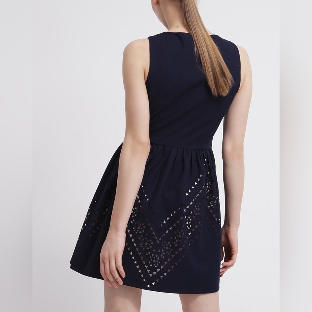 YUMI size 16 navy dress with elasticated cinched waist - Picture 3 of 6